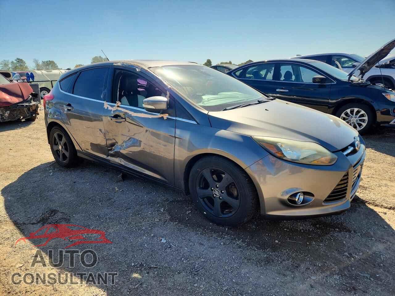 FORD FOCUS 2012 - 1FAHP3N22CL111085