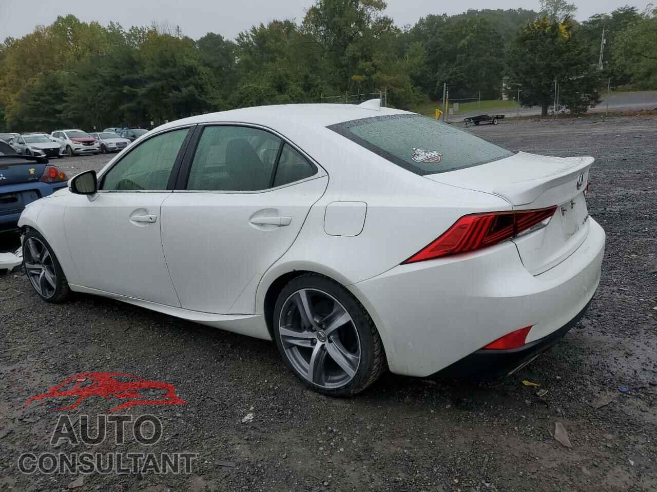 LEXUS IS 2018 - JTHC81D28J5028879