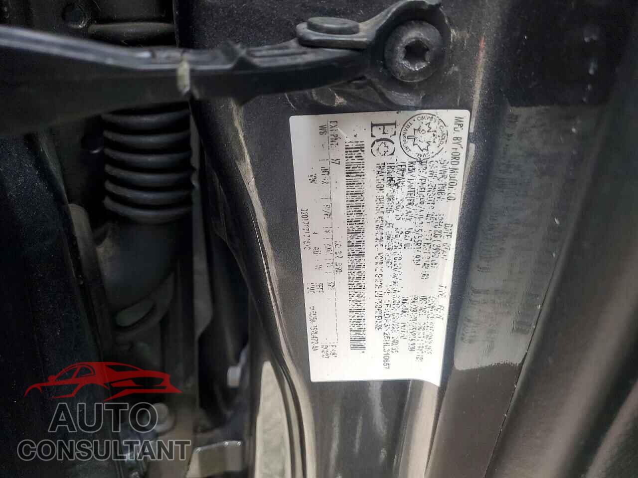 FORD FOCUS 2017 - 1FADP3K25HL310657