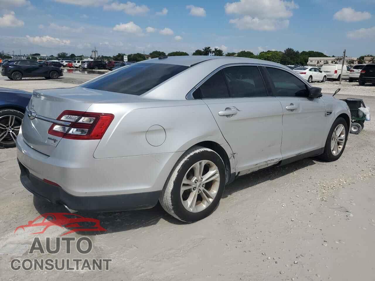 FORD TAURUS 2017 - 1FAHP2D8XHG116535