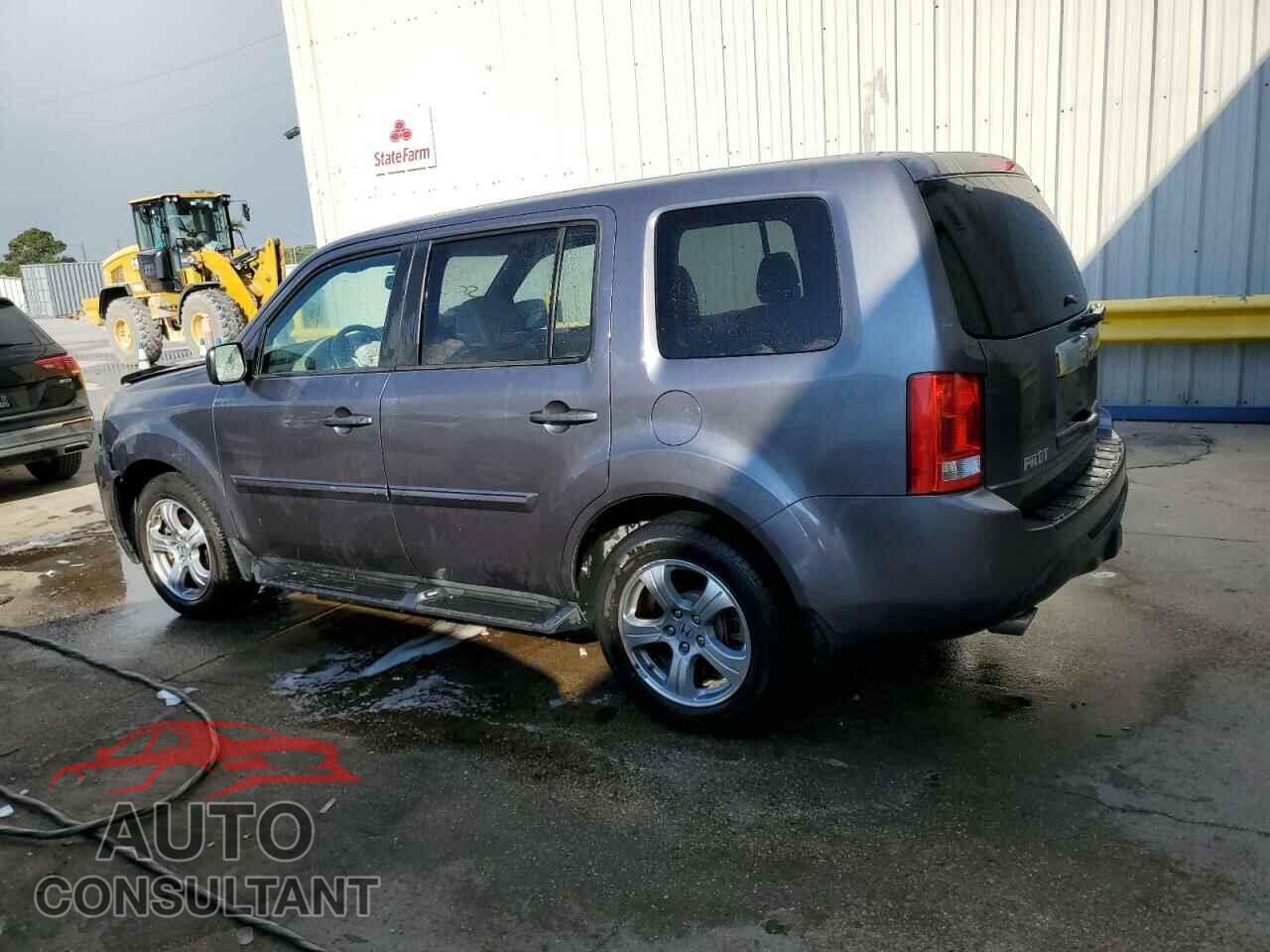 HONDA PILOT 2015 - 5FNYF3H65FB034151