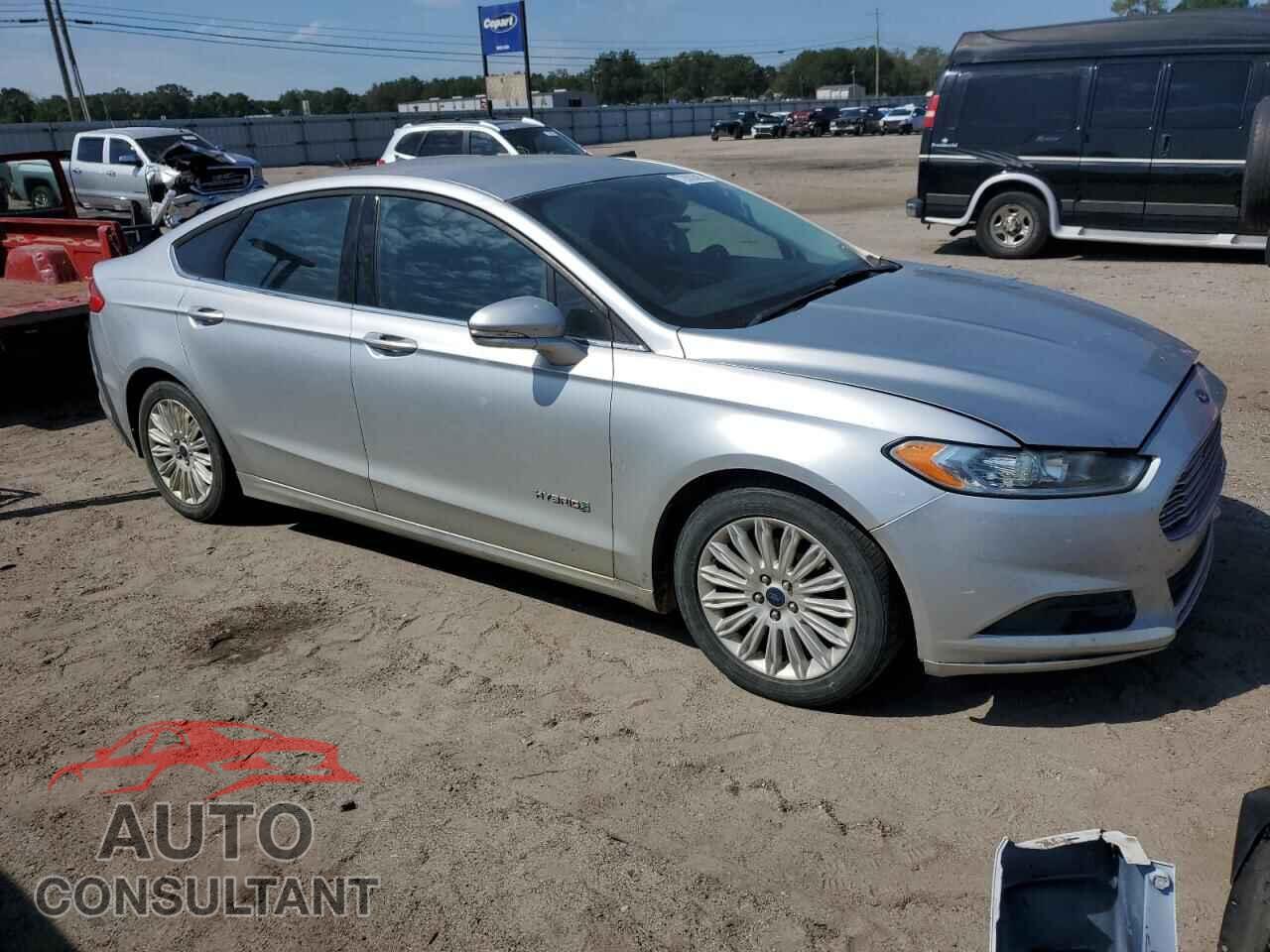 FORD FUSION 2015 - 3FA6P0LU8FR134807