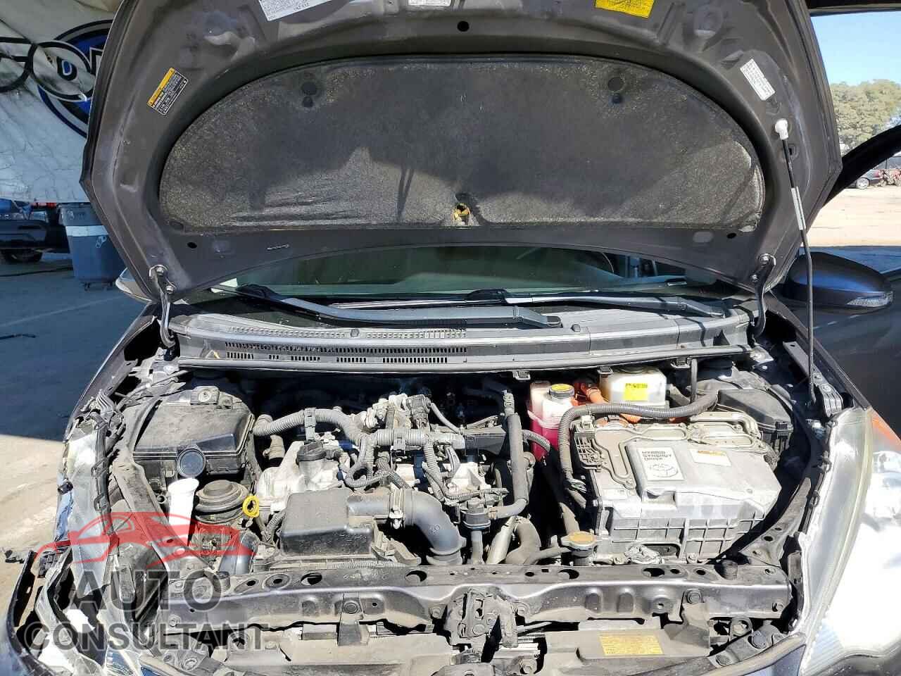 TOYOTA PRIUS 2014 - JTDKDTB36E1570575