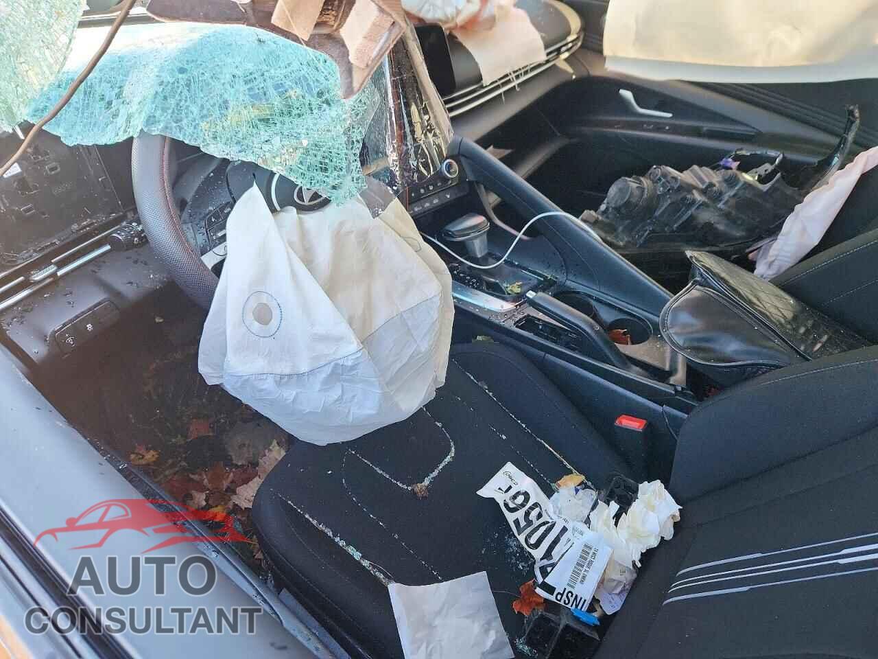 HYUNDAI ELANTRA 2024 - KMHLM4DG3RU720460