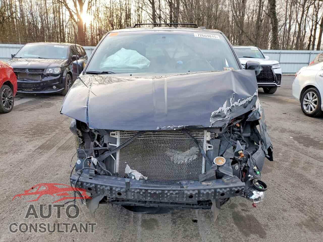 DODGE CARAVAN 2017 - 2C4RDGEG8HR807832