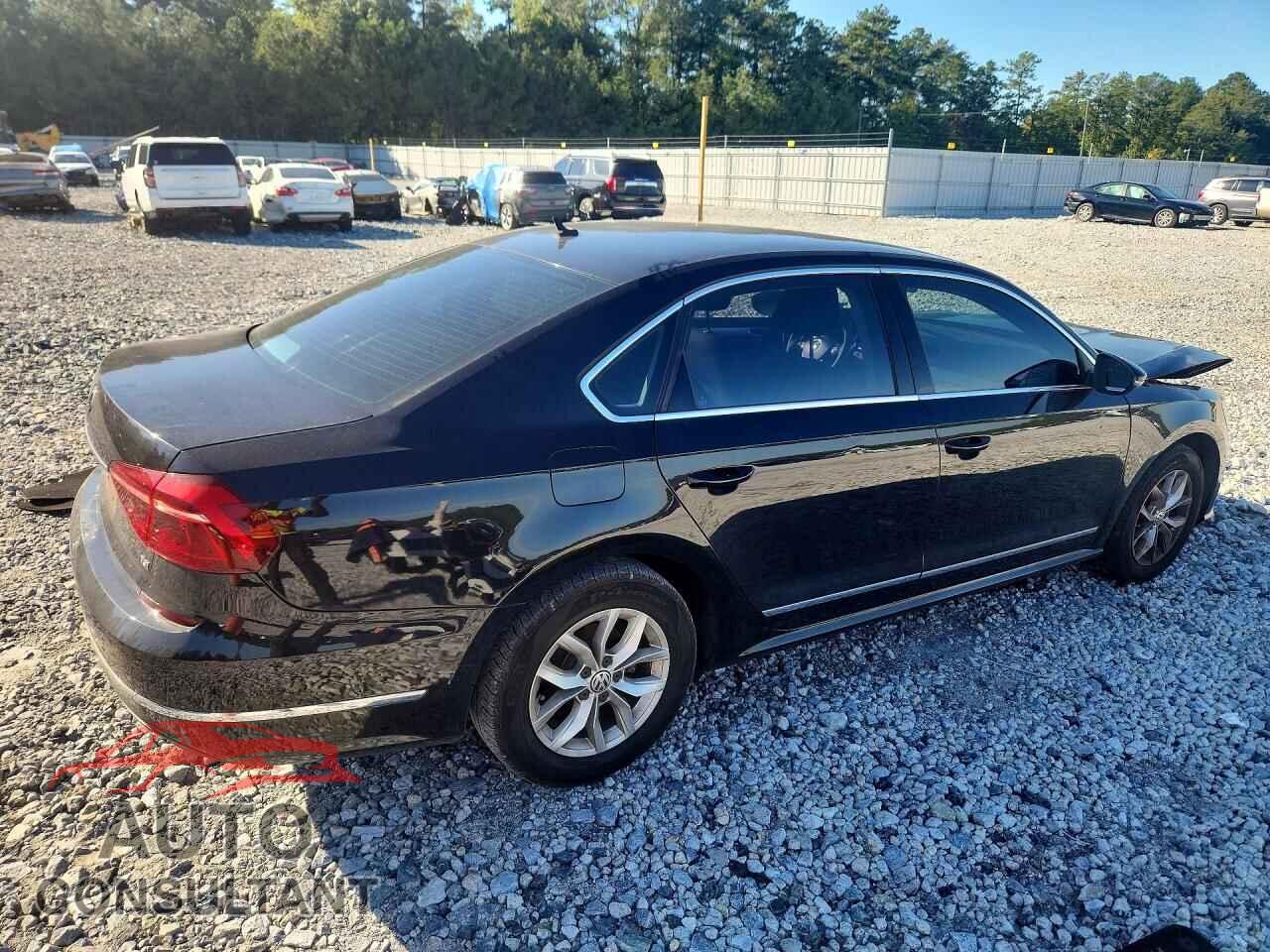VOLKSWAGEN PASSAT 2017 - 1VWAT7A33HC024197