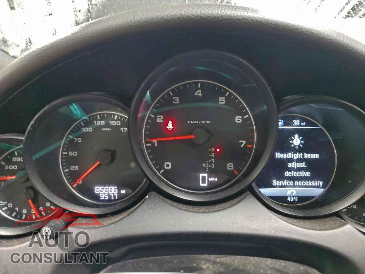 PORSCHE CAYENNE 2018 - WP1AA2A24JKA00780
