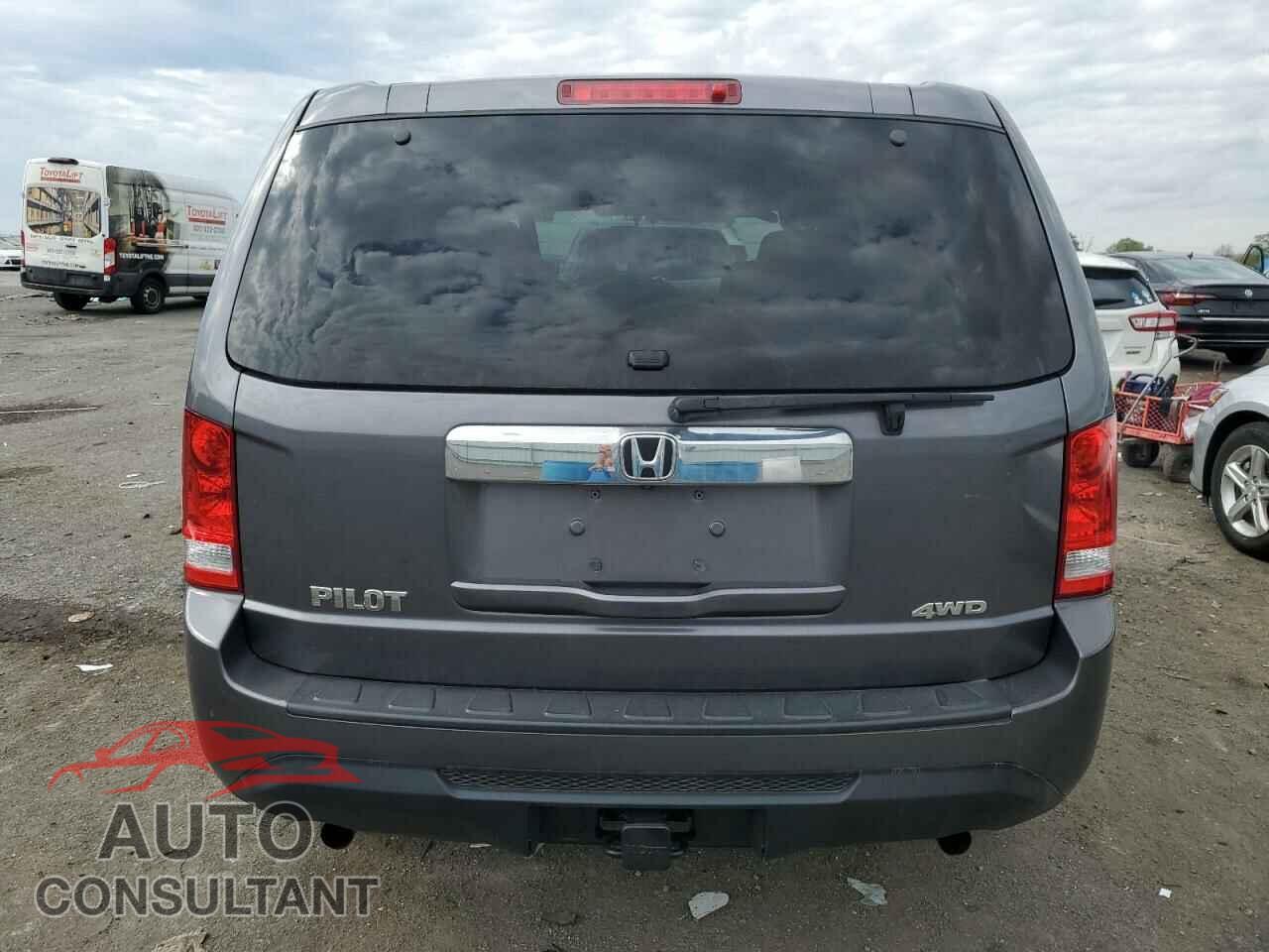 HONDA PILOT 2015 - 5FNYF4H26FB045288