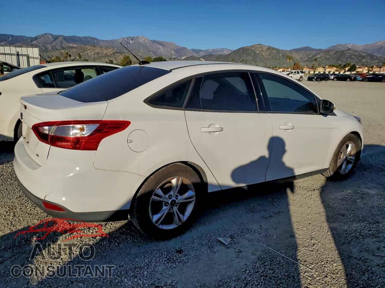 FORD FOCUS 2014 - 1FADP3F27EL230976