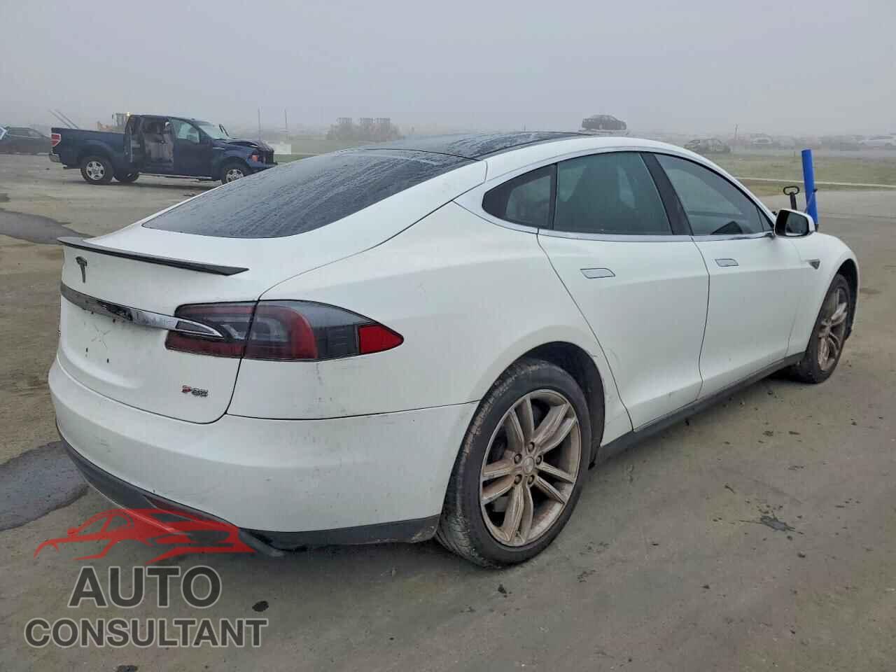 TESLA MODEL S 2013 - 5YJSA1CP1DFP04591