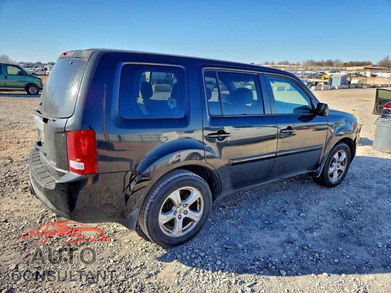 HONDA PILOT 2013 - 5FNYF4H43DB031976