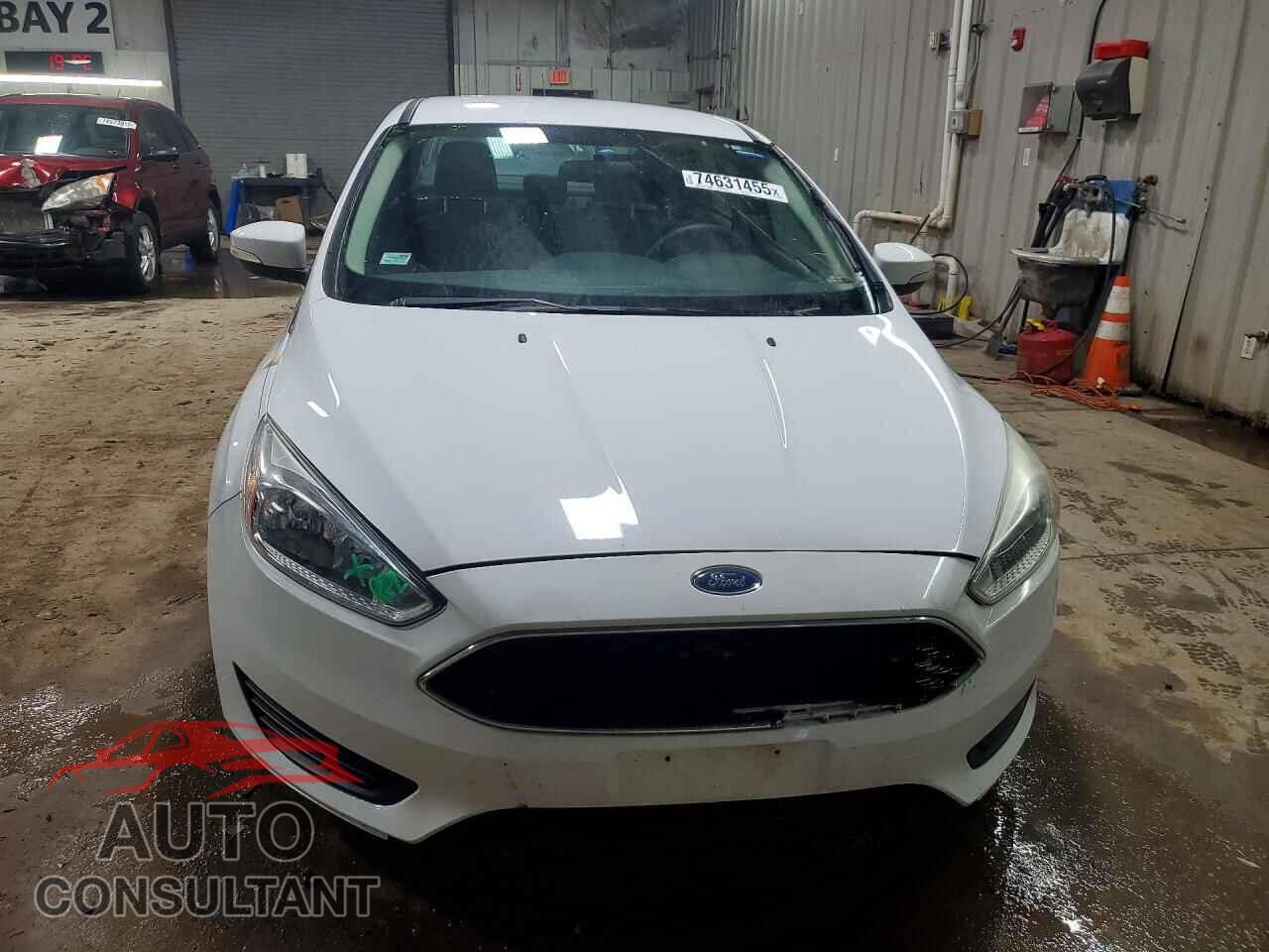 FORD FOCUS 2016 - 1FADP3F26GL377552