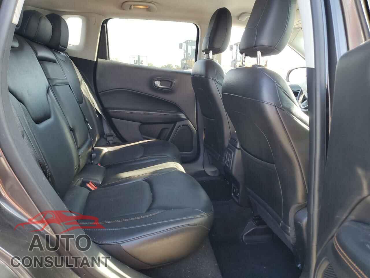 JEEP COMPASS 2018 - 3C4NJCCB2JT368086