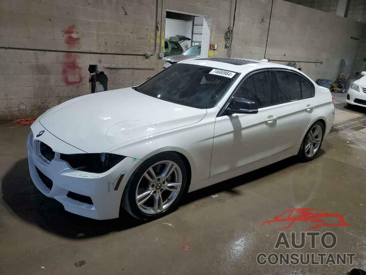 BMW 3 SERIES 2013 - WBA3A9C5XDF476908