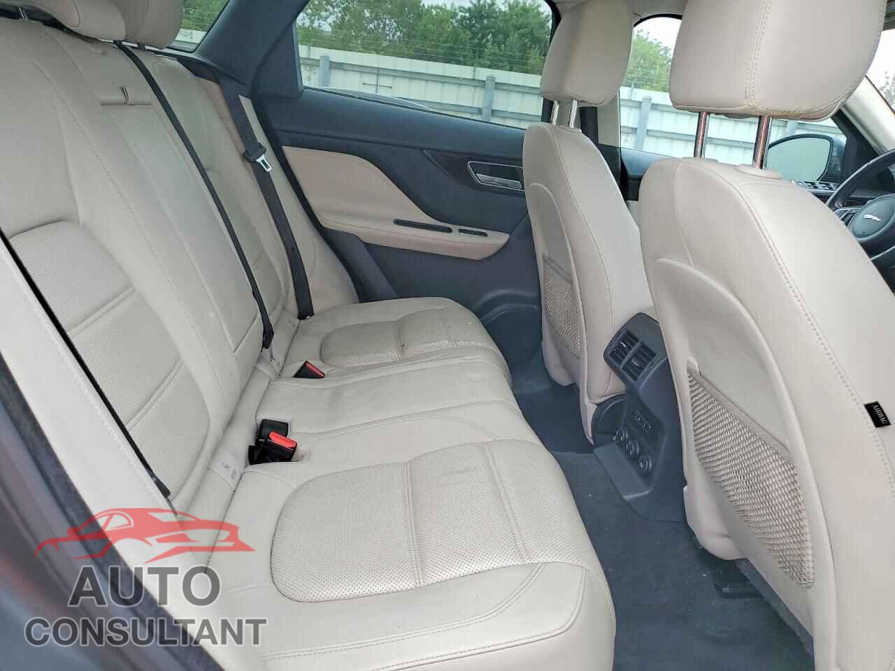 JAGUAR F-PACE 2017 - SADCK2BVXHA060177