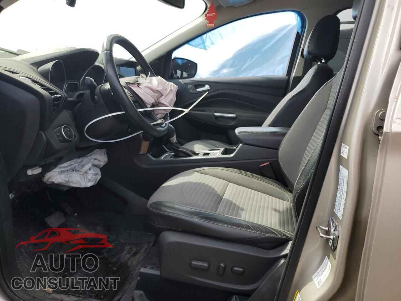 FORD ESCAPE 2017 - 1FMCU9JD2HUB51610