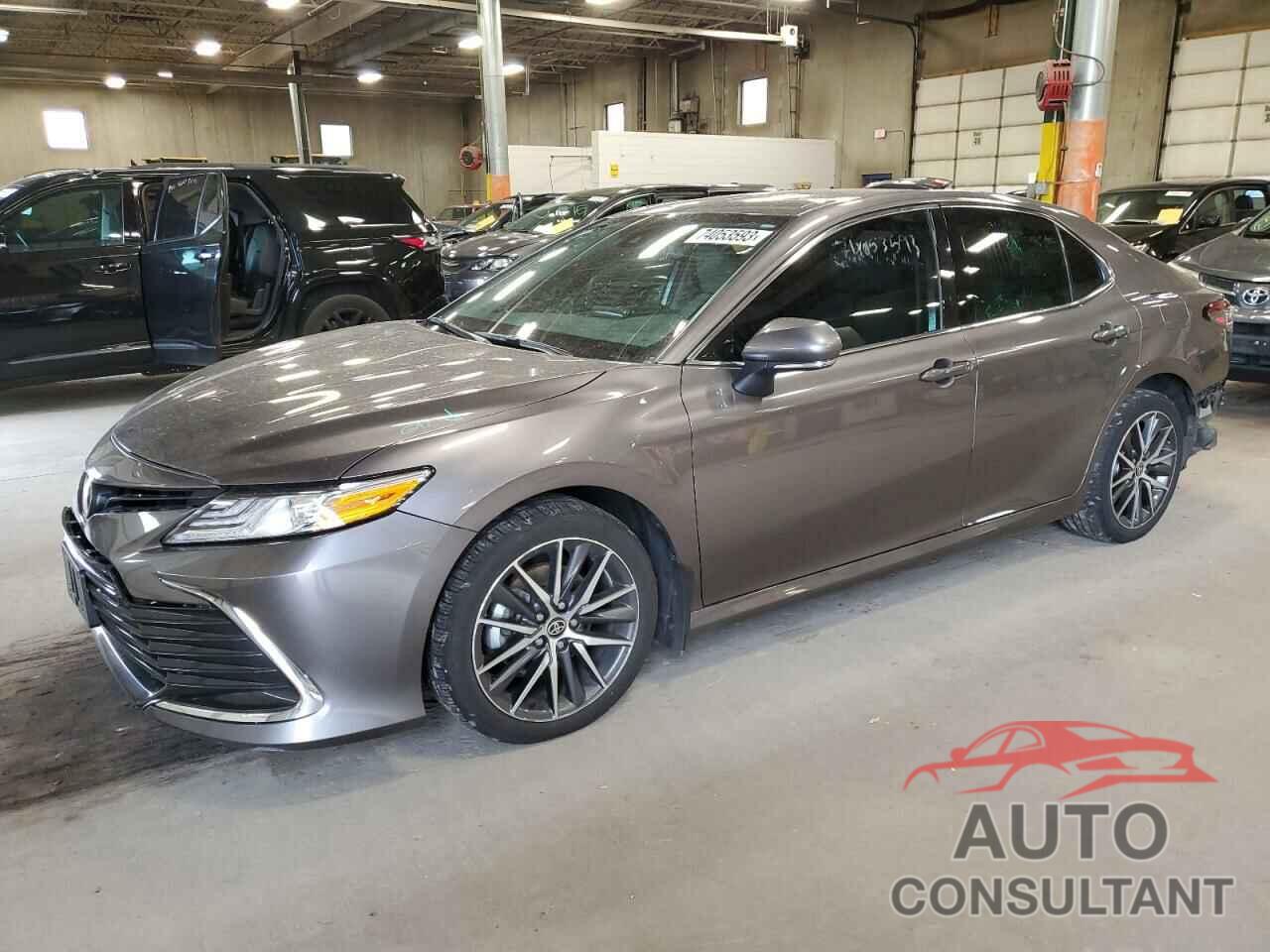 TOYOTA CAMRY 2021 - 4T1F11BK7MU028755