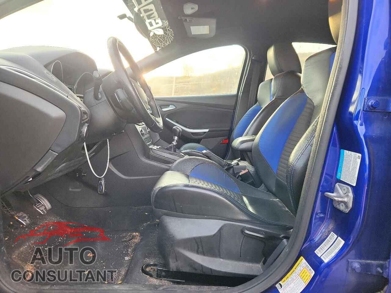 FORD FOCUS 2014 - 1FADP3L96EL158671