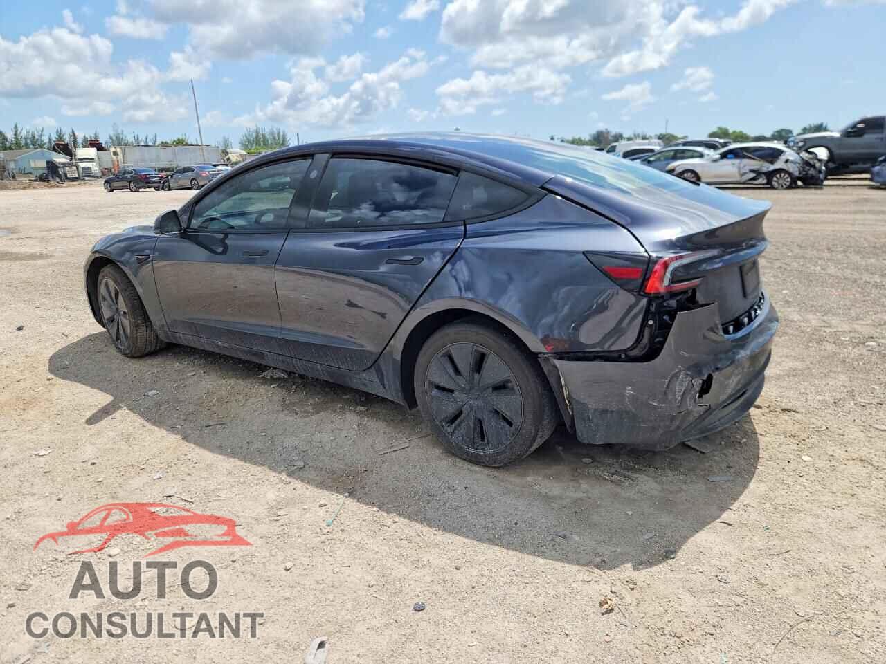 TESLA MODEL 3 2024 - 5YJ3E1EA8RF721154