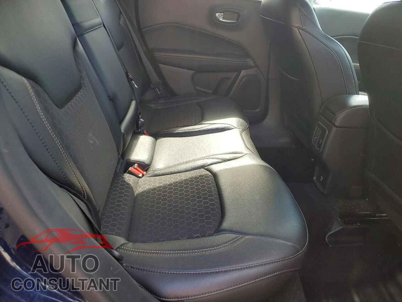 JEEP COMPASS 2018 - 3C4NJCBB2JT489363