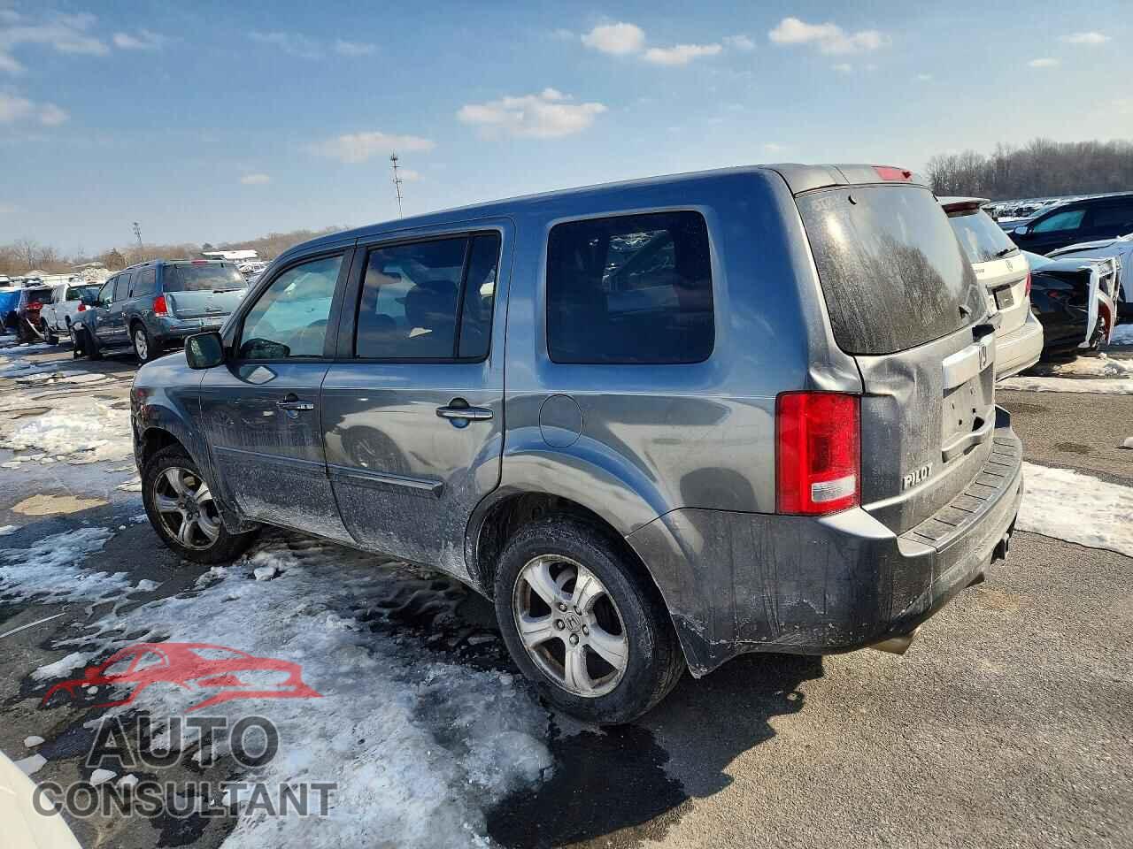 HONDA PILOT 2013 - 5FNYF4H49DB032971
