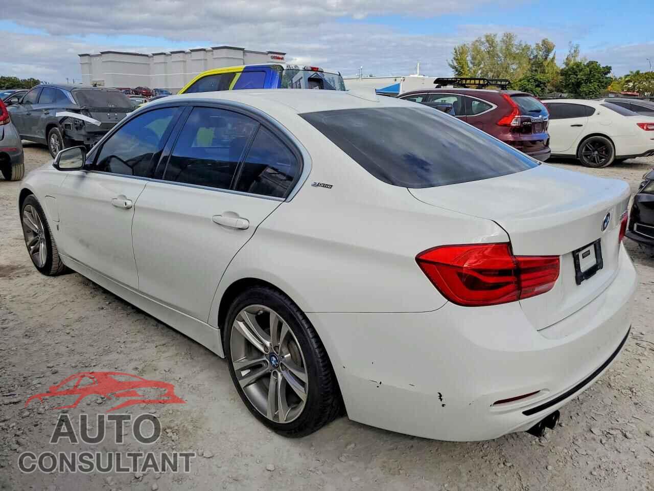 BMW 3 SERIES 2018 - WBA8E1C54JA171506