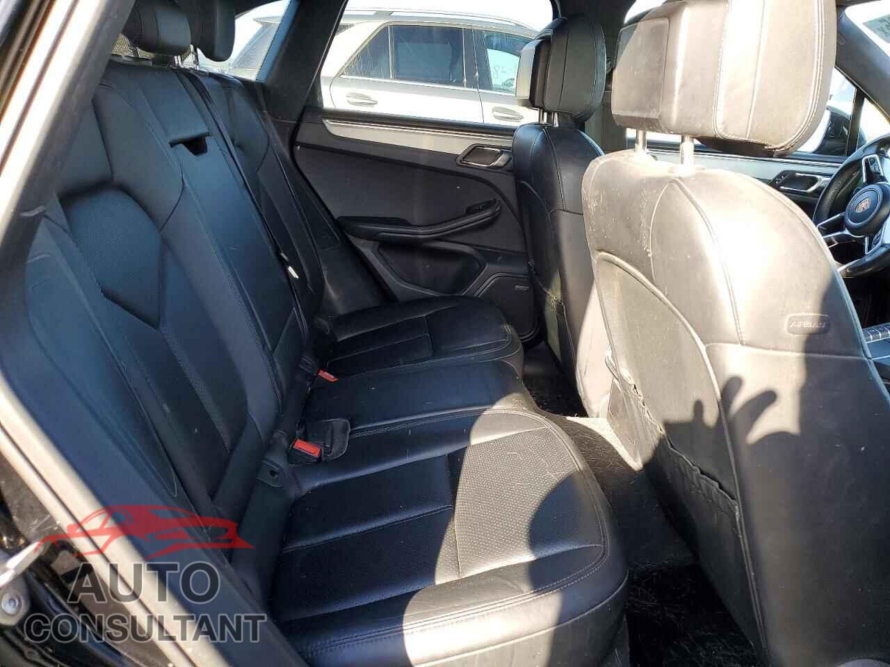 PORSCHE MACAN 2016 - WP1AF2A51GLB90438
