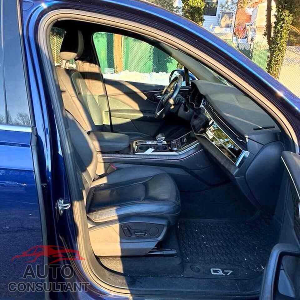 AUDI Q7 2021 - WA1AXAF70MD010157