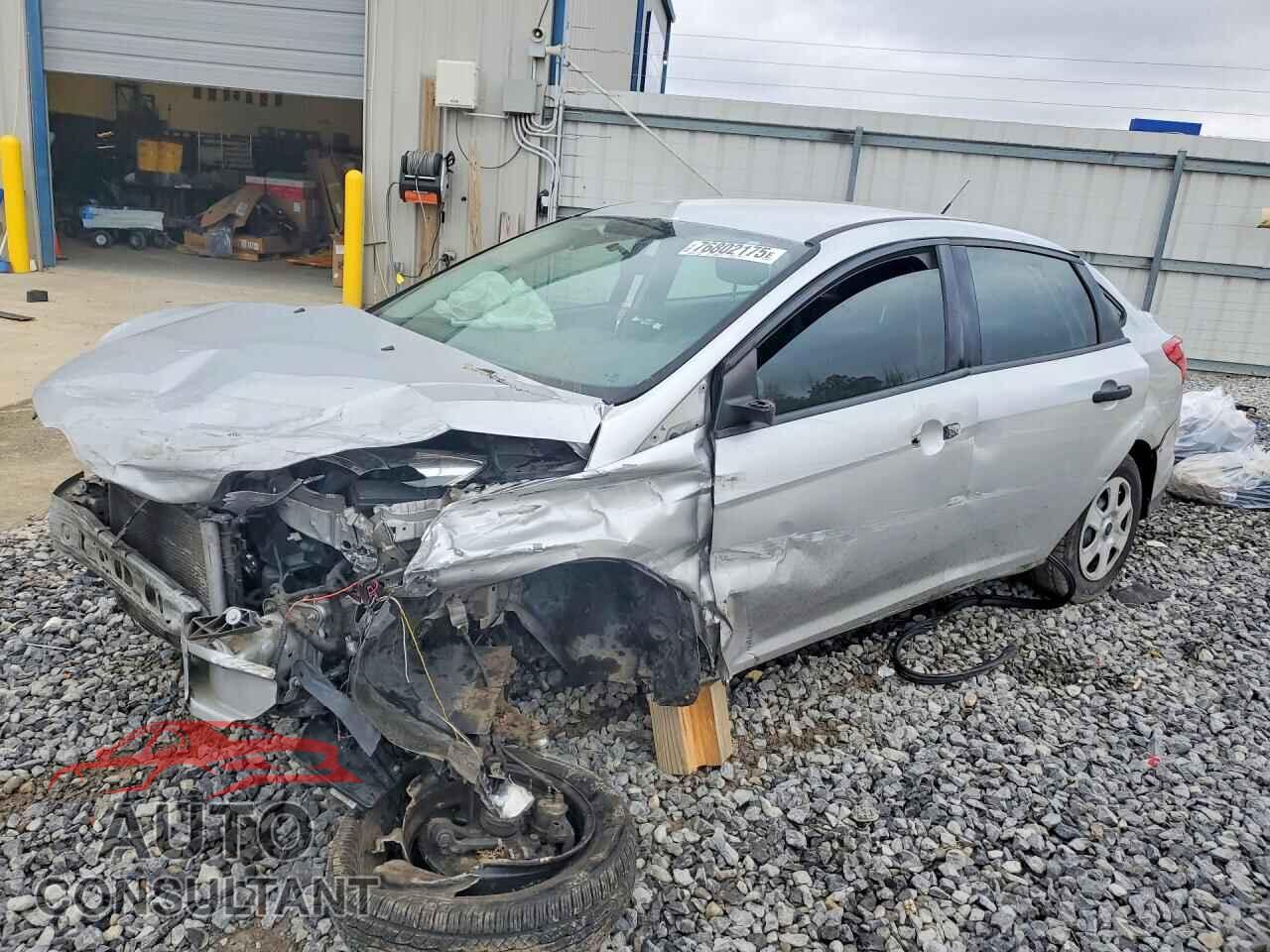 FORD FOCUS 2014 - 1FADP3E28EL362291
