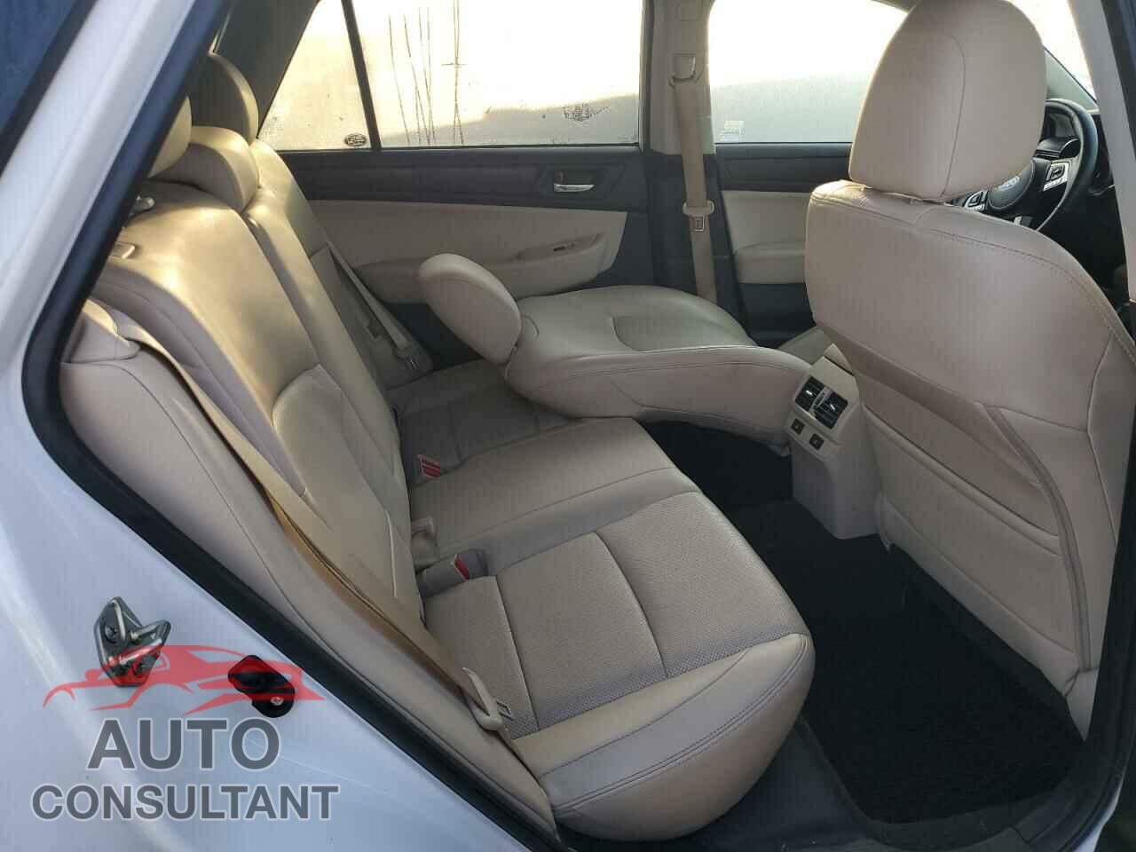 SUBARU OUTBACK 2017 - 4S4BSANC0H3330920