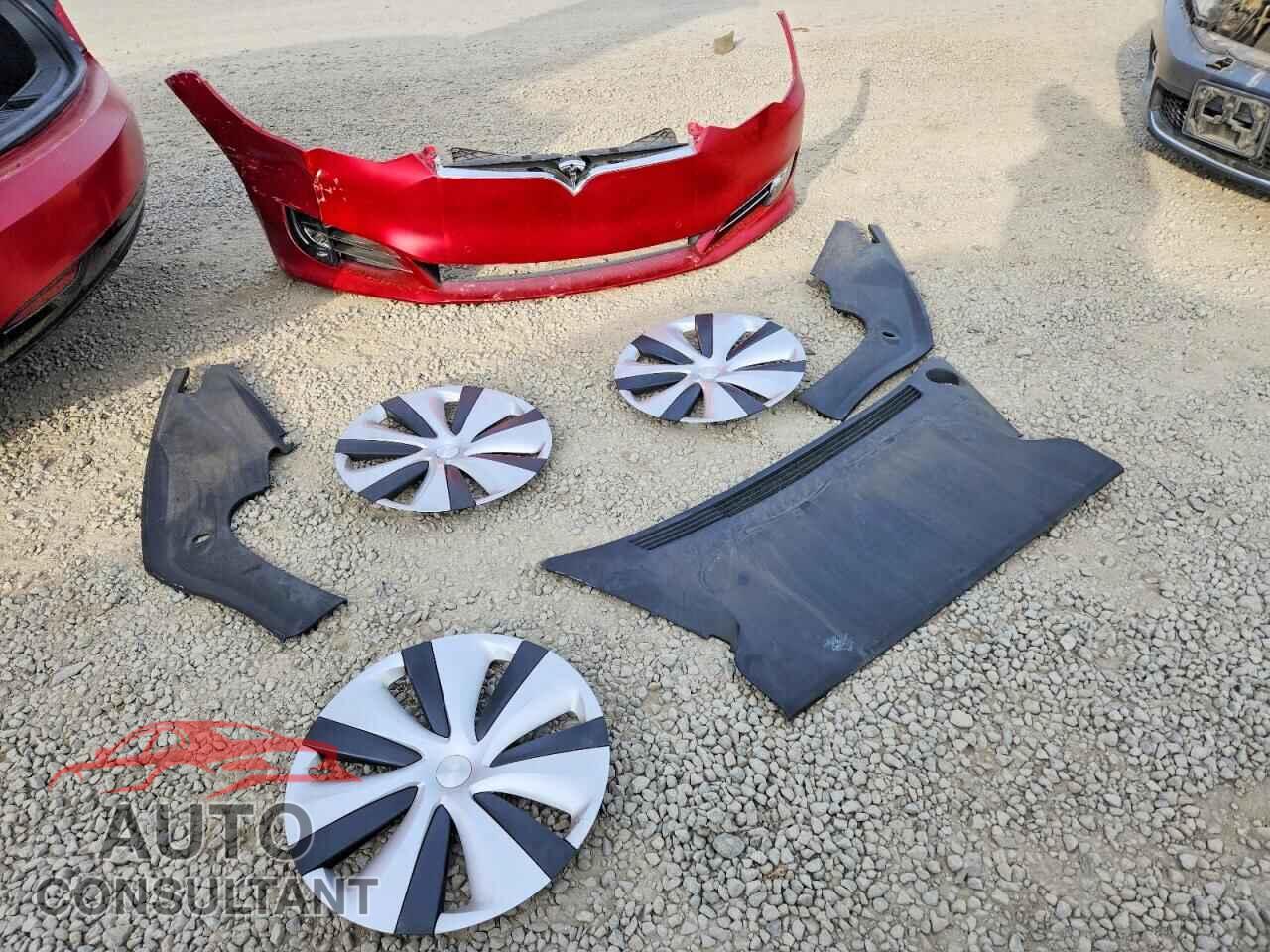 TESLA MODEL S 2020 - 5YJSA1E22LF390577