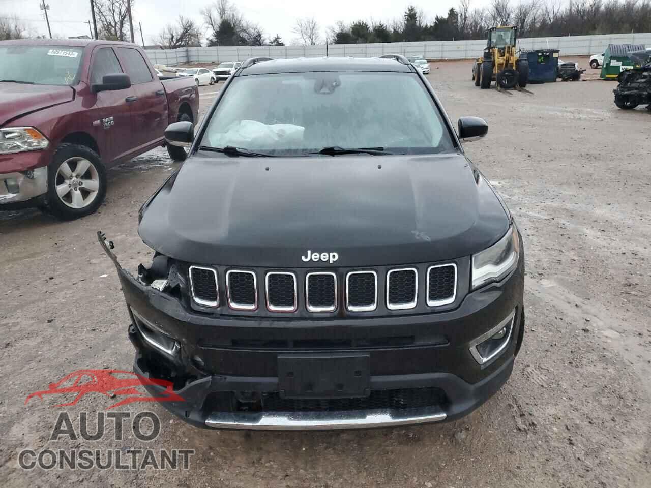 JEEP COMPASS 2018 - 3C4NJDCB4JT442601