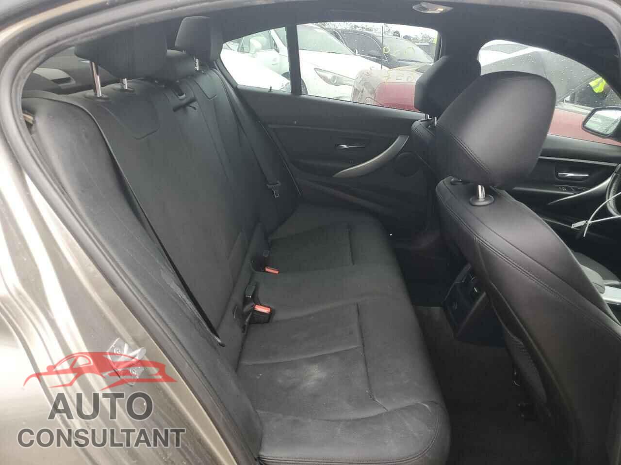 BMW 3 SERIES 2016 - WBA8E1G56GNU12249