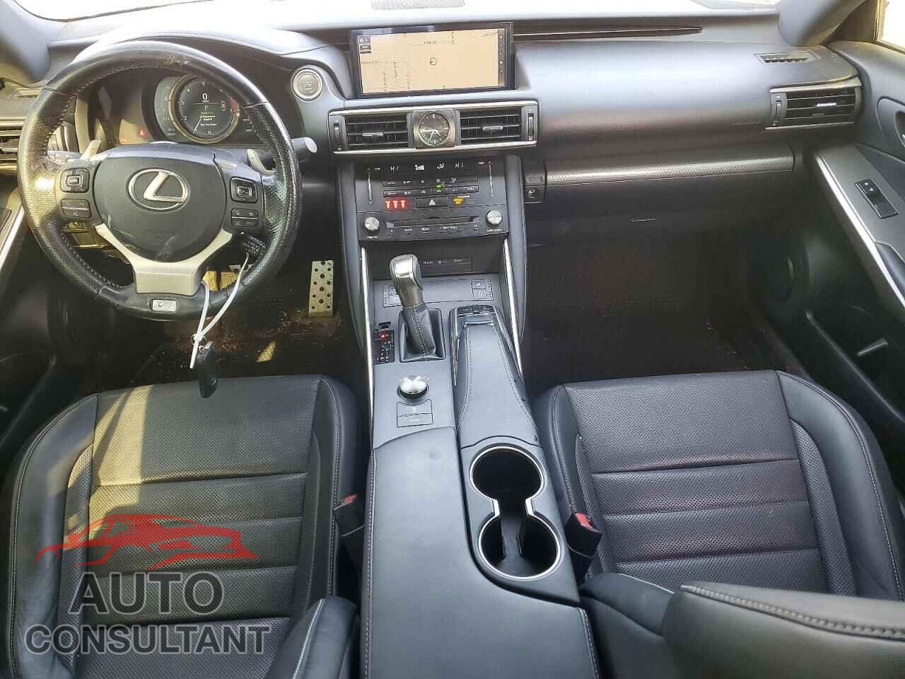 LEXUS IS 2017 - JTHBA1D23H5047401
