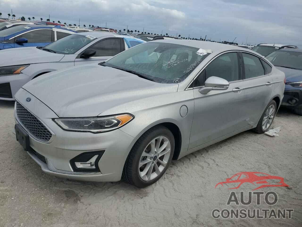 FORD FUSION 2019 - 3FA6P0SU1KR244867