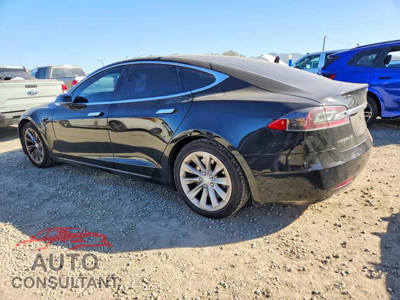 TESLA MODEL S 2017 - 5YJSA1E15HF202536