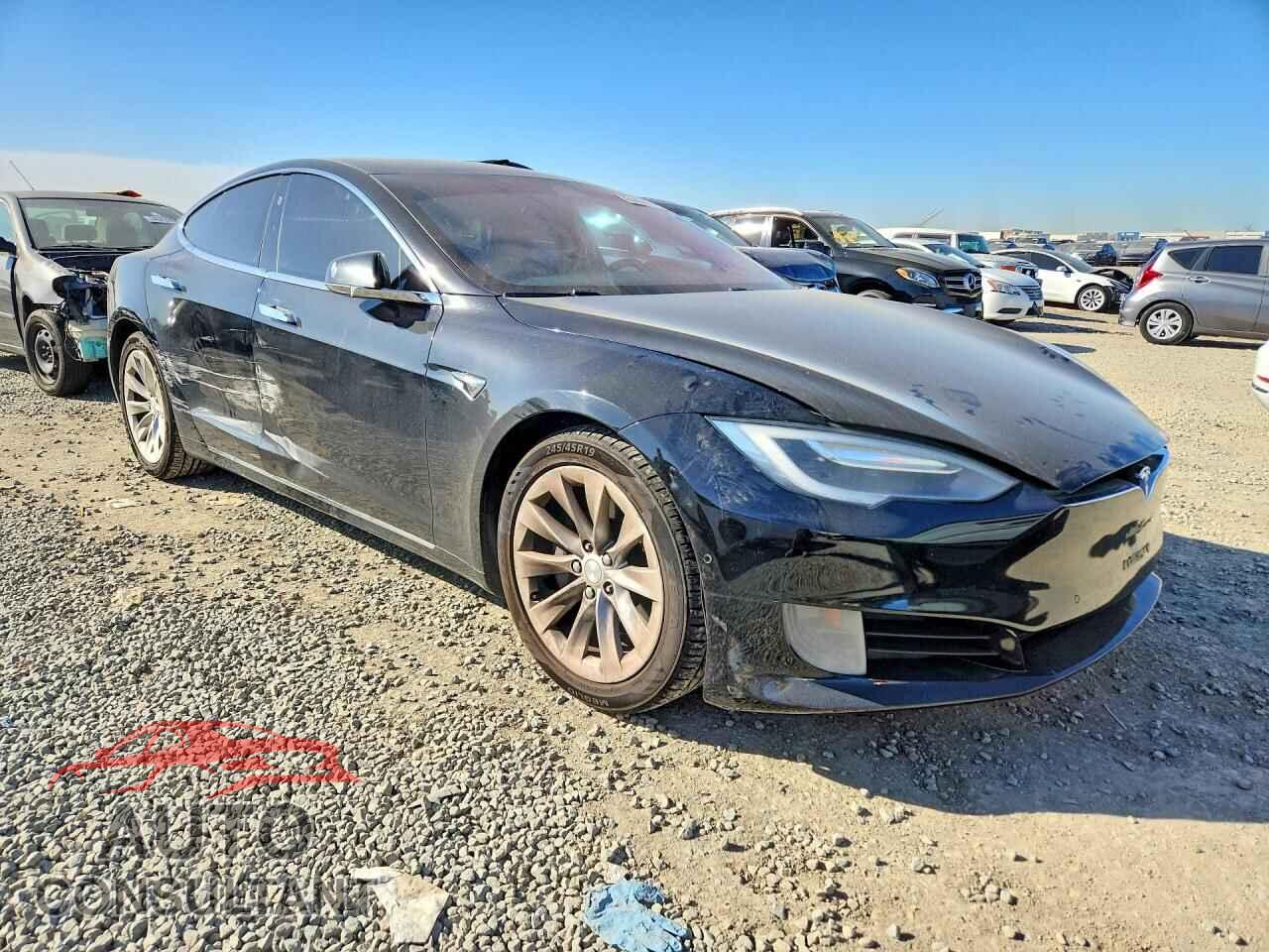 TESLA MODEL S 2017 - 5YJSA1E15HF202536