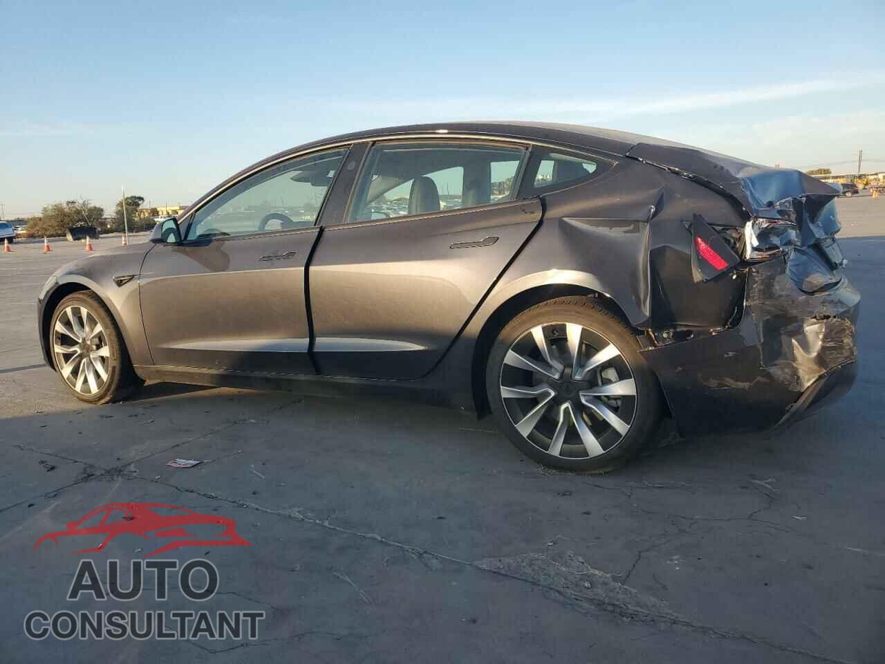 TESLA MODEL 3 2024 - 5YJ3E1EA1RF766582