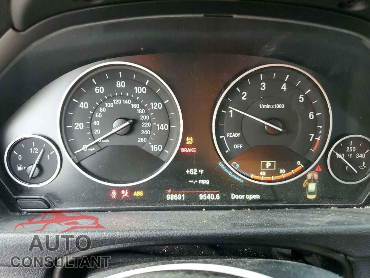 BMW 3 SERIES 2016 - WBA8E5G53GNU21370