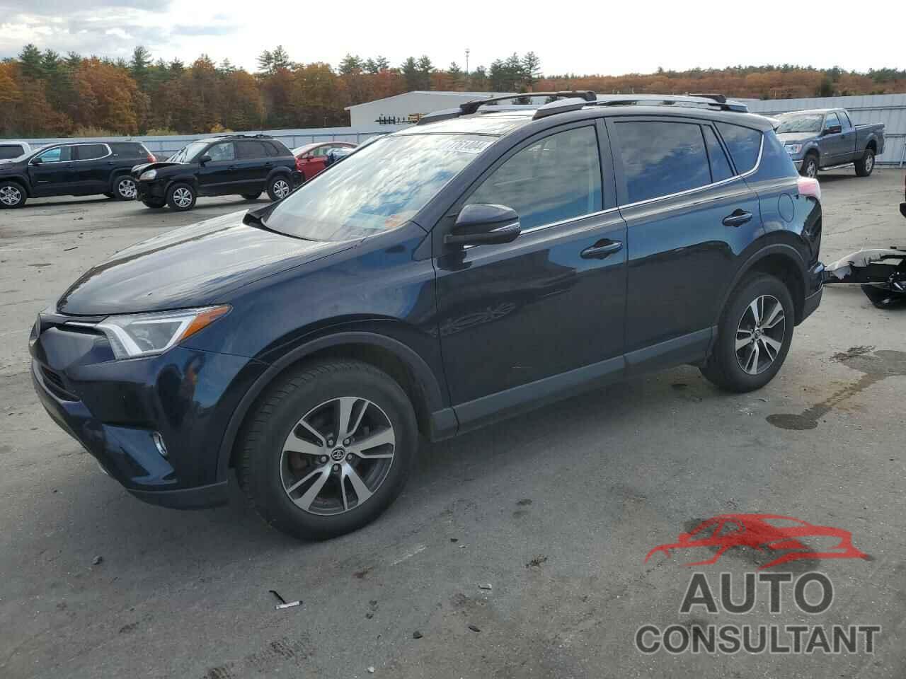 TOYOTA RAV4 2017 - JTMRFREV8HD215953