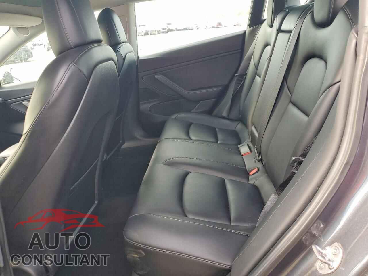 TESLA MODEL 3 2021 - 5YJ3E1EB1MF928129