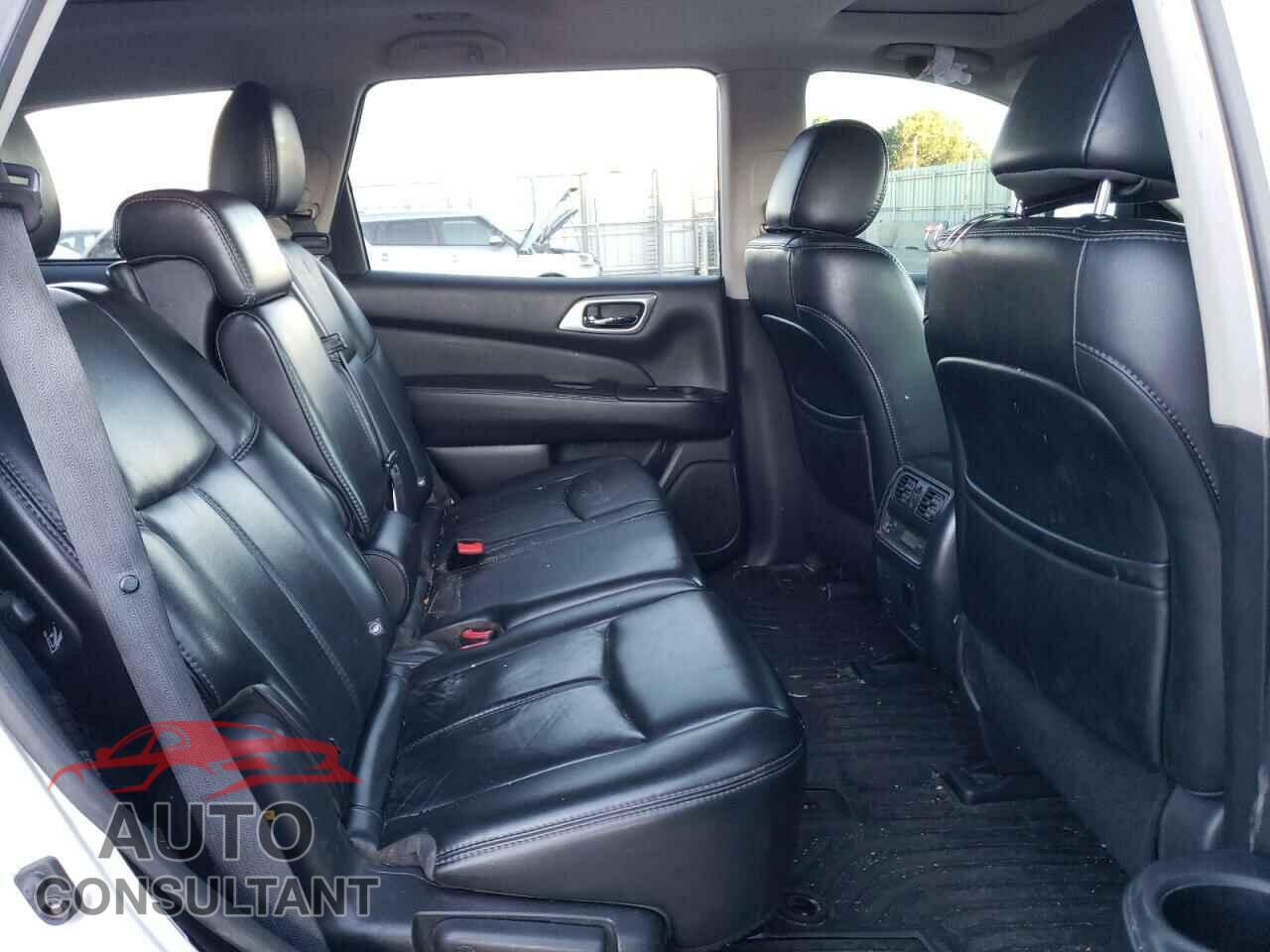 NISSAN PATHFINDER 2017 - 5N1DR2MM2HC603442