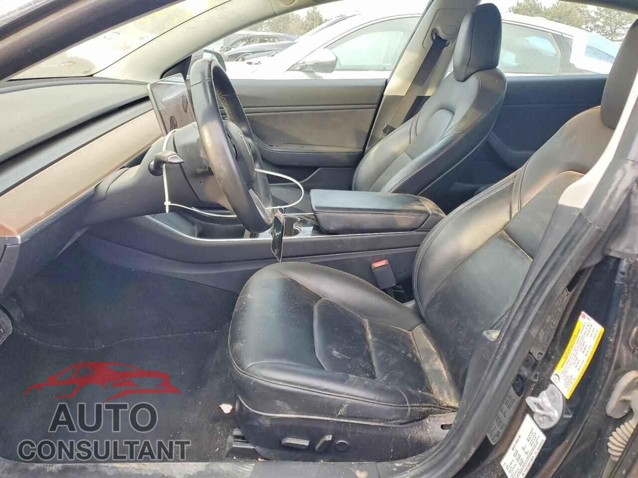 TESLA MODEL 3 2019 - 5YJ3E1EB4KF193479