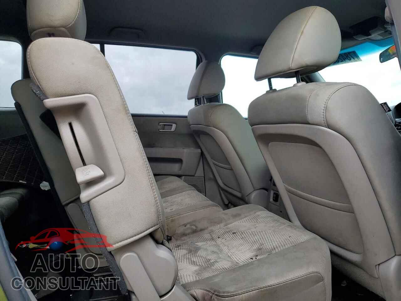 HONDA PILOT 2012 - 5FNYF4H27CB012909
