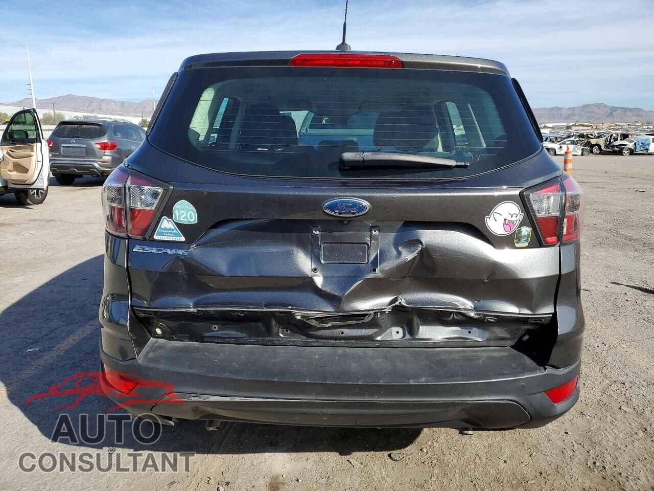 FORD ESCAPE 2017 - 1FMCU0F76HUB44643