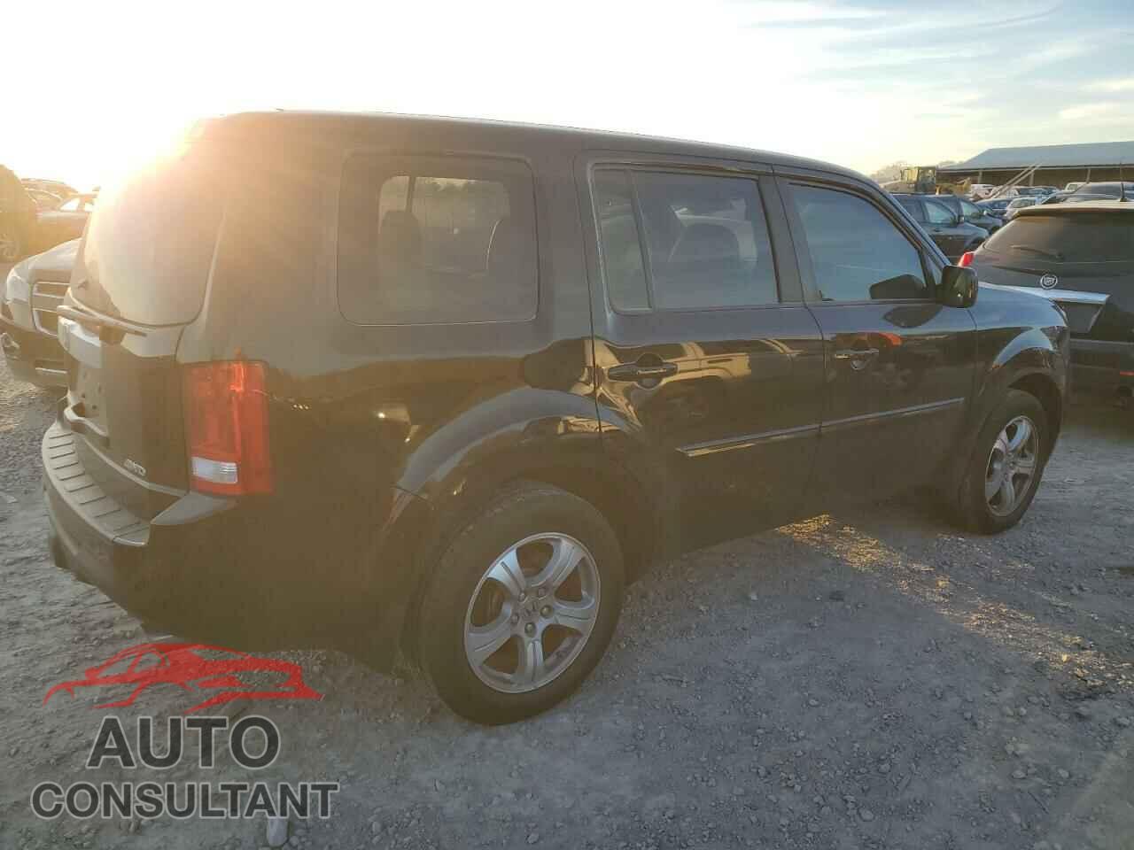 HONDA PILOT 2015 - 5FNYF4H67FB052799