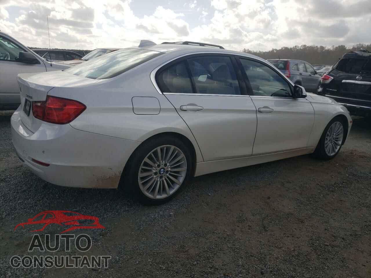 BMW 3 SERIES 2012 - WBA3A5C52CF350176
