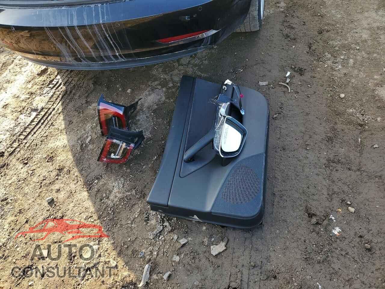 TESLA MODEL 3 2018 - 5YJ3E1EB9JF090475