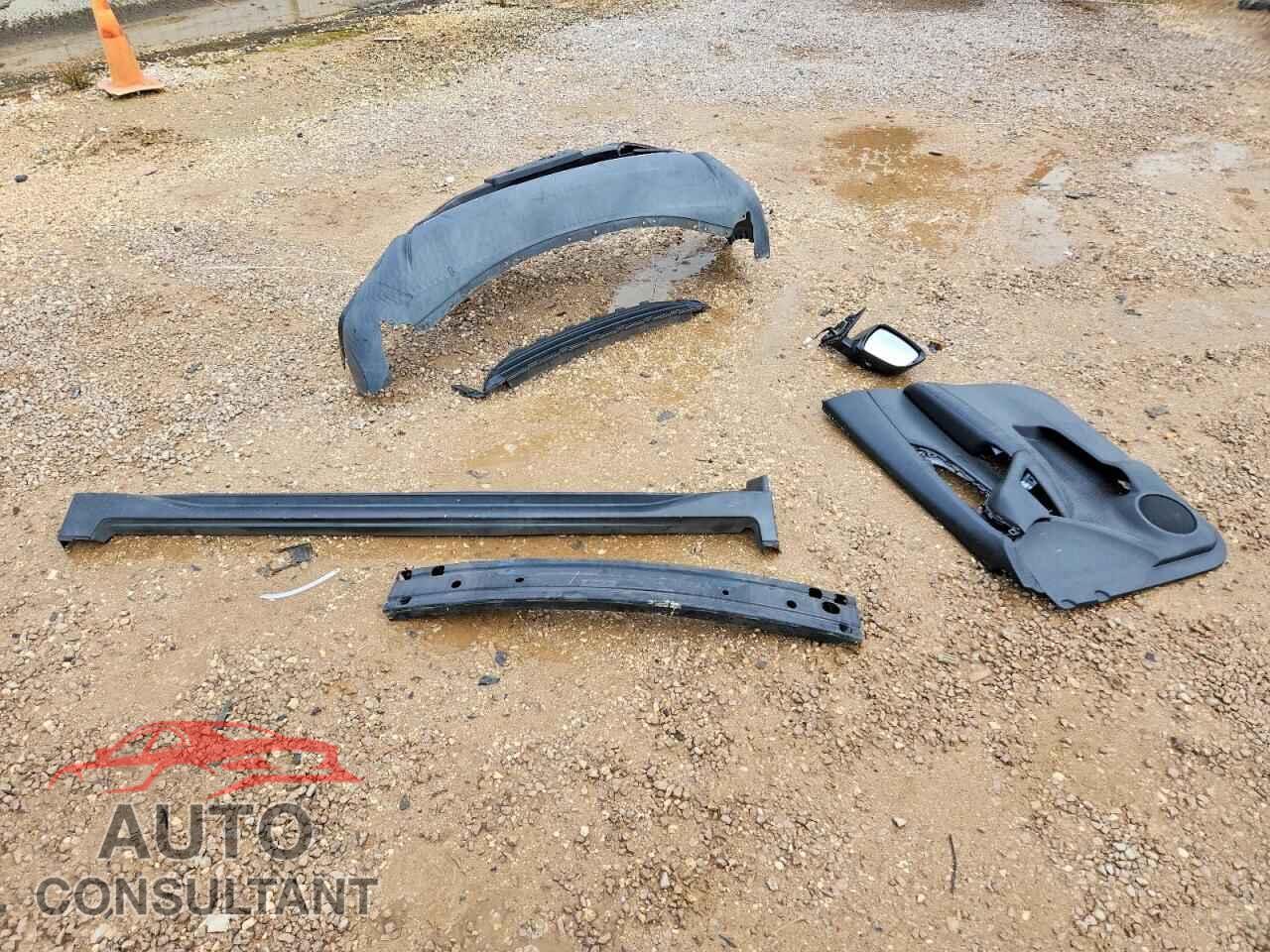 NISSAN ROGUE 2017 - KNMAT2MV8HP532192