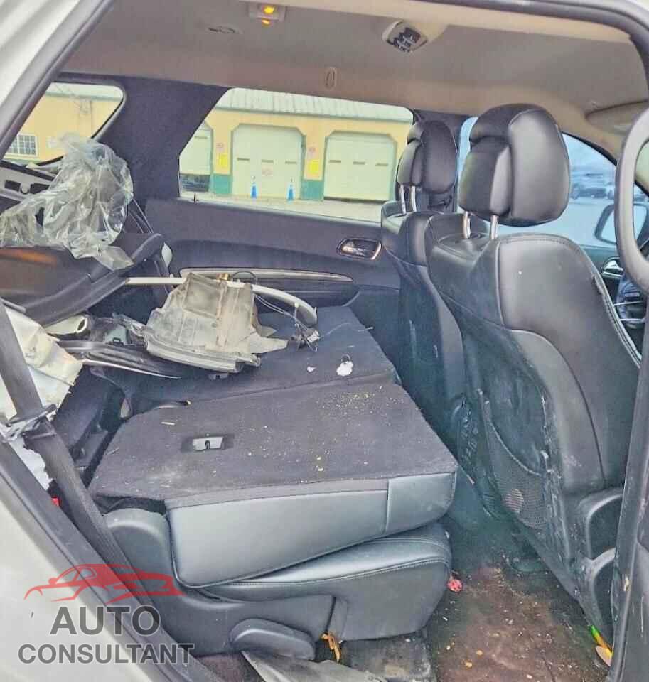 DODGE DURANGO 2018 - 1C4RDJDG7JC290682